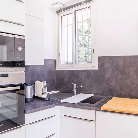 Bright 100 M With Terrace And Sea View * Hyères