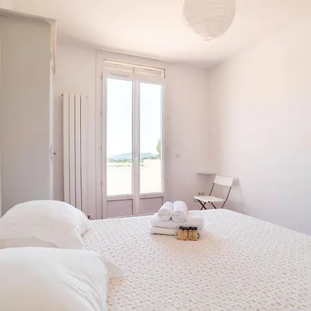 LUMINEUX 100 m avec TERRASSE et VUE sur la Mer *