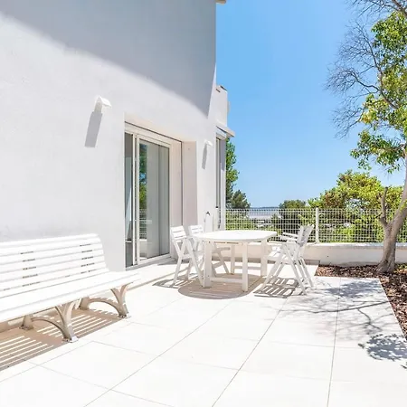 LUMINEUX 100 m avec TERRASSE et VUE sur la Mer